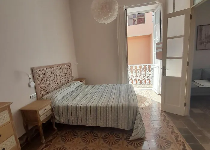 La Casa De La Esquina *